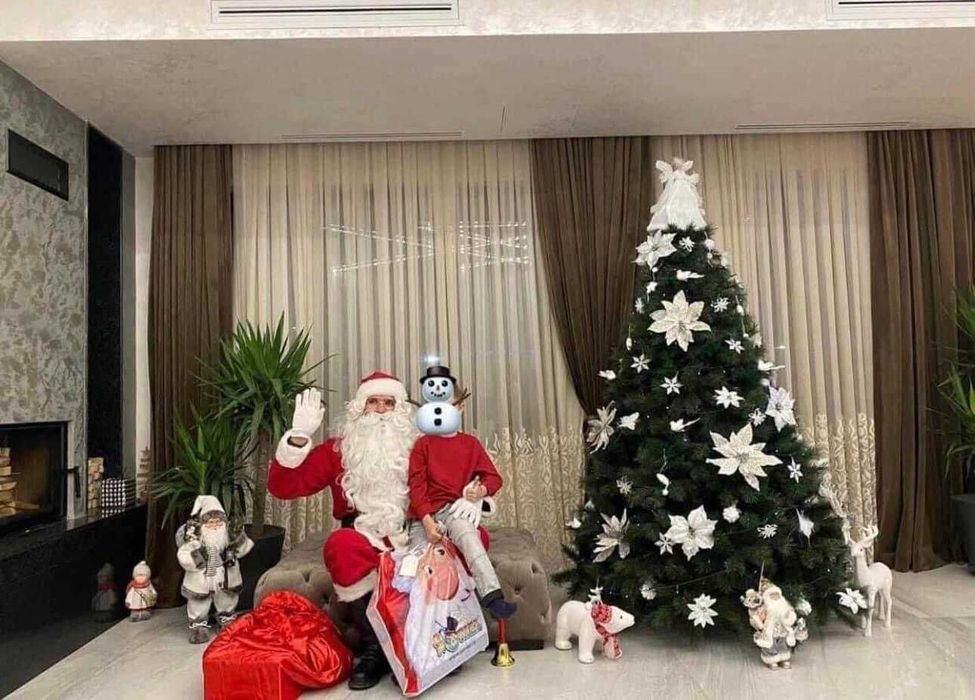 Mos Craciun de inchiriat