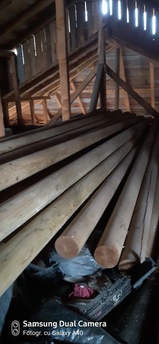 Vând grinzi lemn rotund 4 m