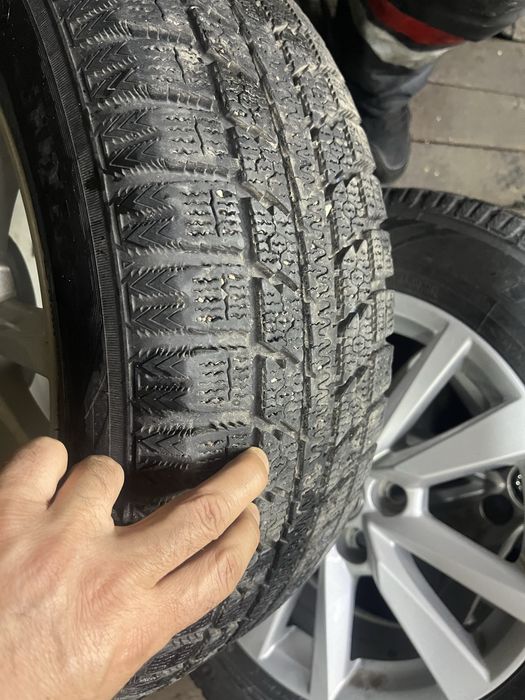 Продается диск вместе шинами комплекте