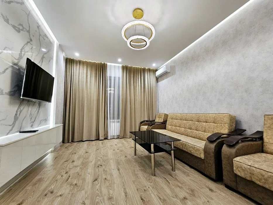 Срочно Сдаётся шикарная 2х-ком на жк. Алмазар бизнес сити. 887*