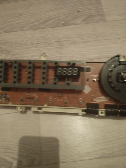 печатная плата (PCB) управления стиральной машины Samsung.
