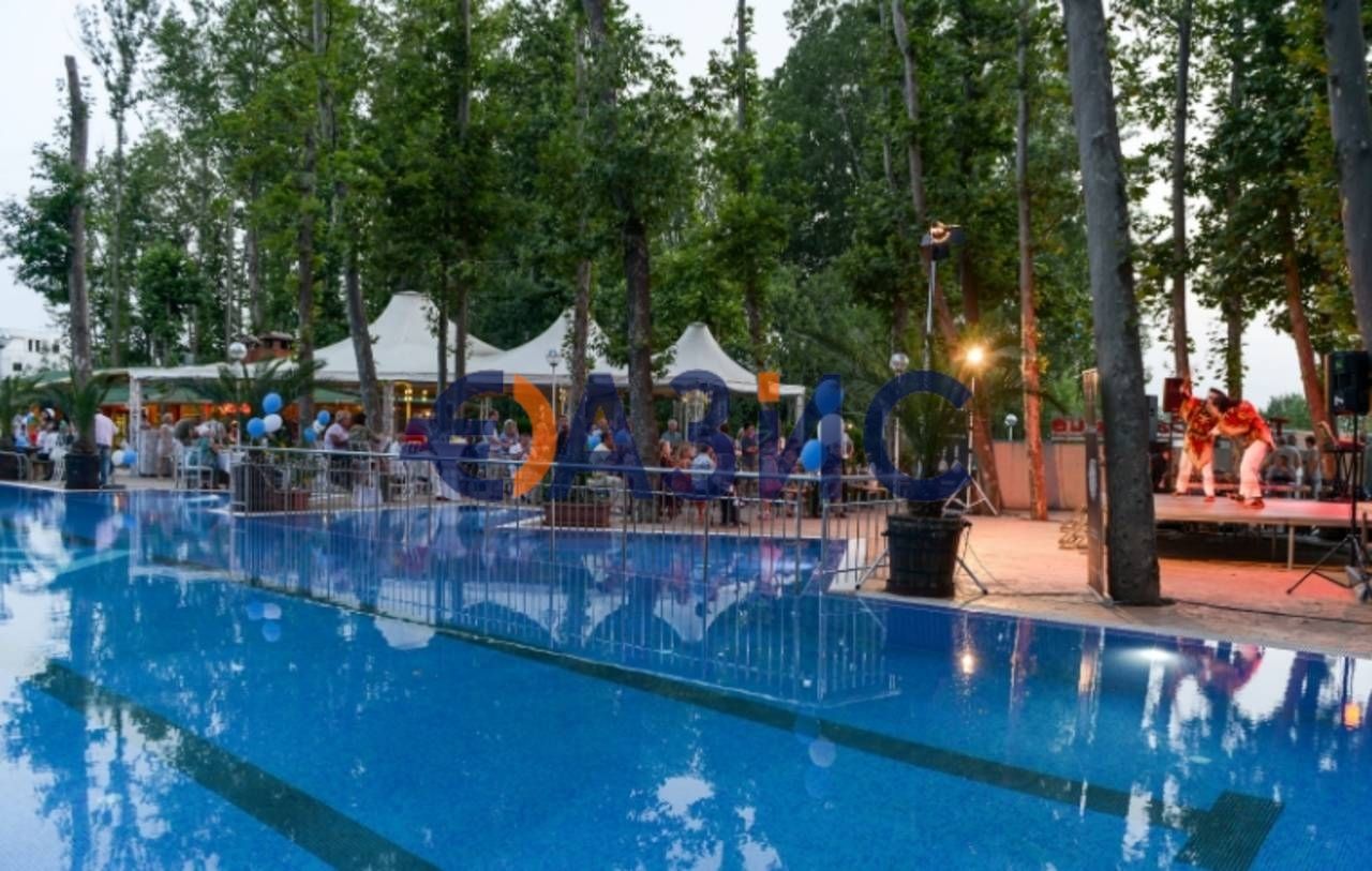 Продава се Едностаен апартамент в к.к. Слънчев бряг - 63 кв.м за 699 €/кв.м - Снимка #8