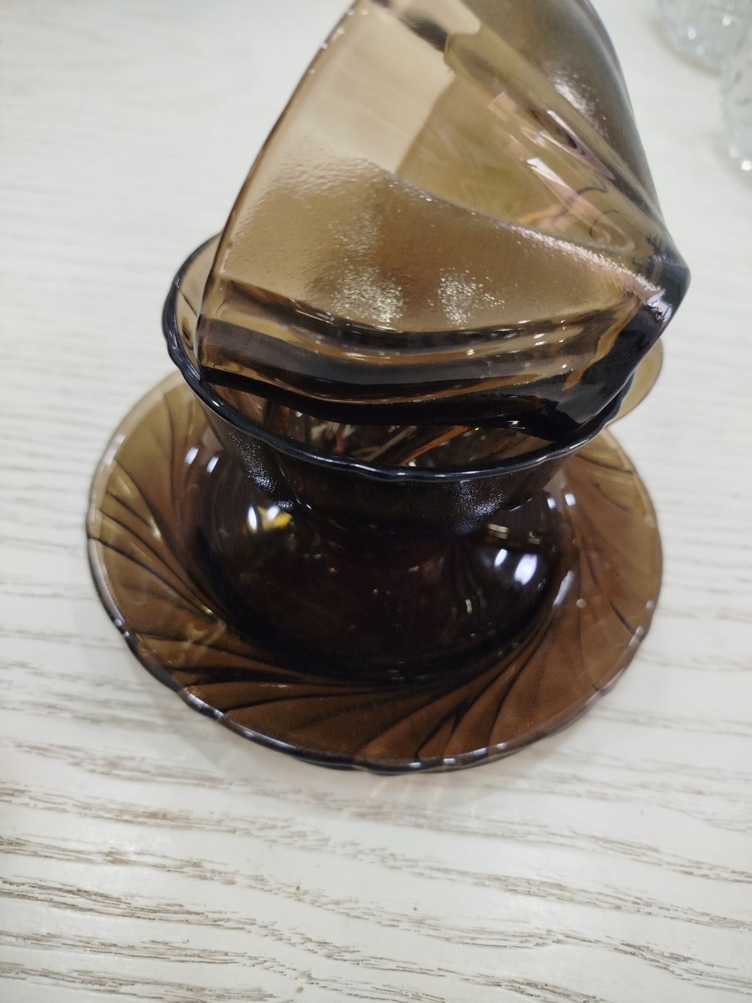 Чашки с блюдцами