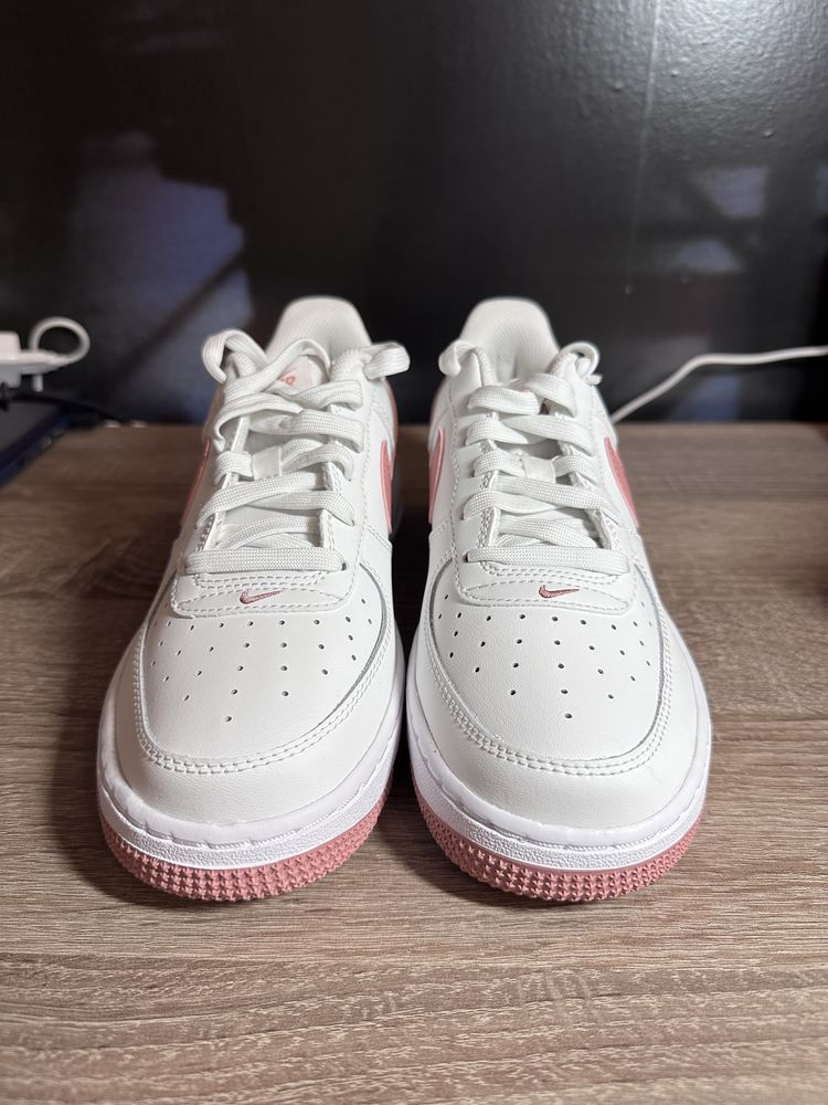 Air Force 1 (GS) Summit White/Red Stardust