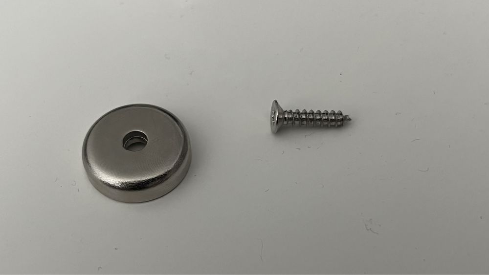 Magnet neodim , foarte puternic