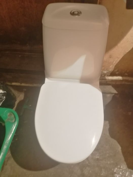 Продам бу унитазы в отличном состоянии