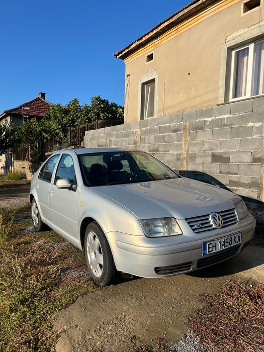 Продава се Volkswagen Bora 2.3 бензин/газ – 1998 г.