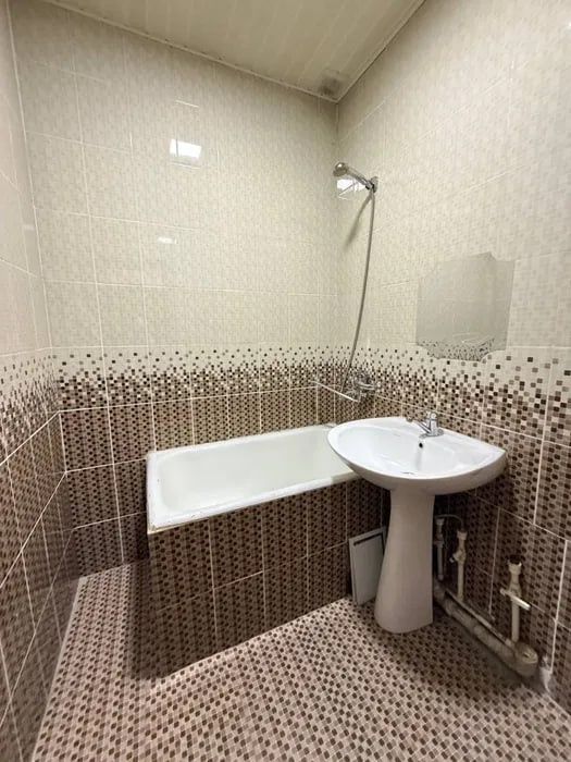 продаётся 2х комнатная квартира Юнусабадский район 7 Корасарой махалла