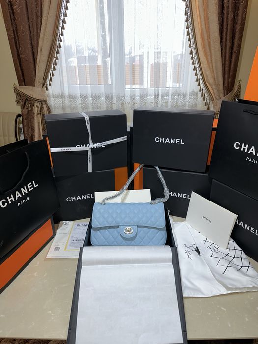 Geanta Chanel 26cm blue cu accesorii gold