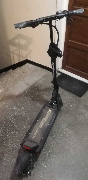 Trotinetă electric Speedway Leger Lite cu acumulator defect
