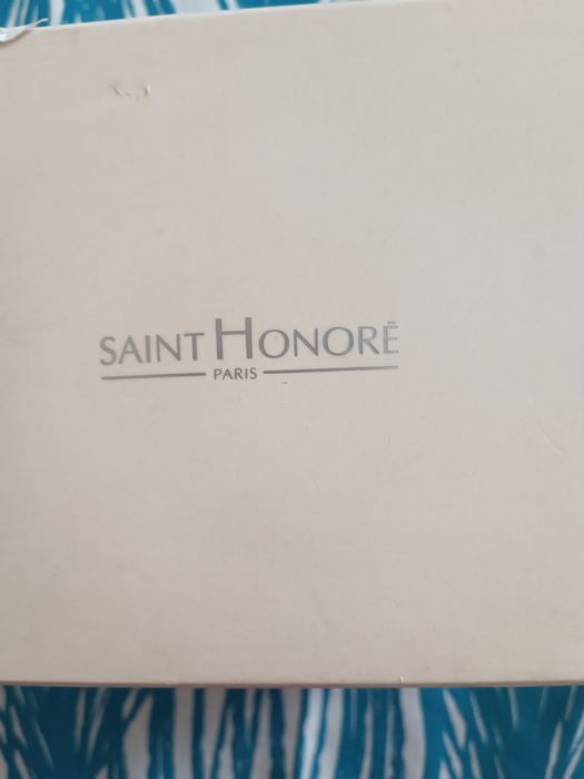 Ceas dama, Saint Honore