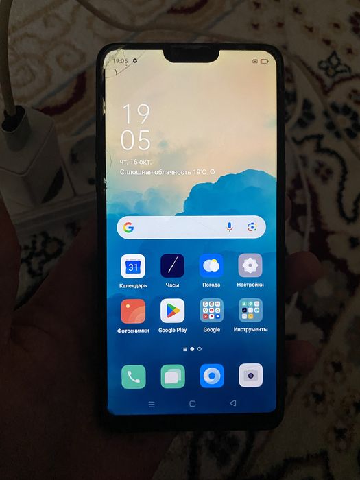 Oppo f7 64 гб состояние хорошее цвет темно синий