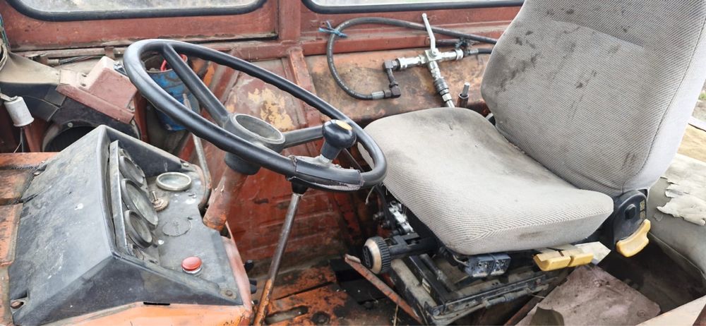 Vand tractor UTB650  in stare buna de functionare