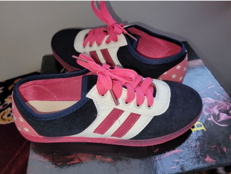 Кроссы, туфли 35-36 размер