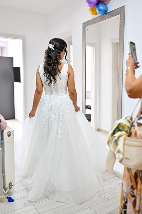 Vand rochie mireasa