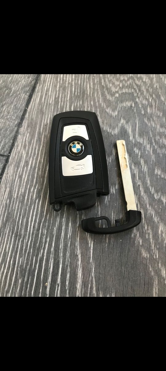 Оригинален ключ с чип за БМВ BMV key