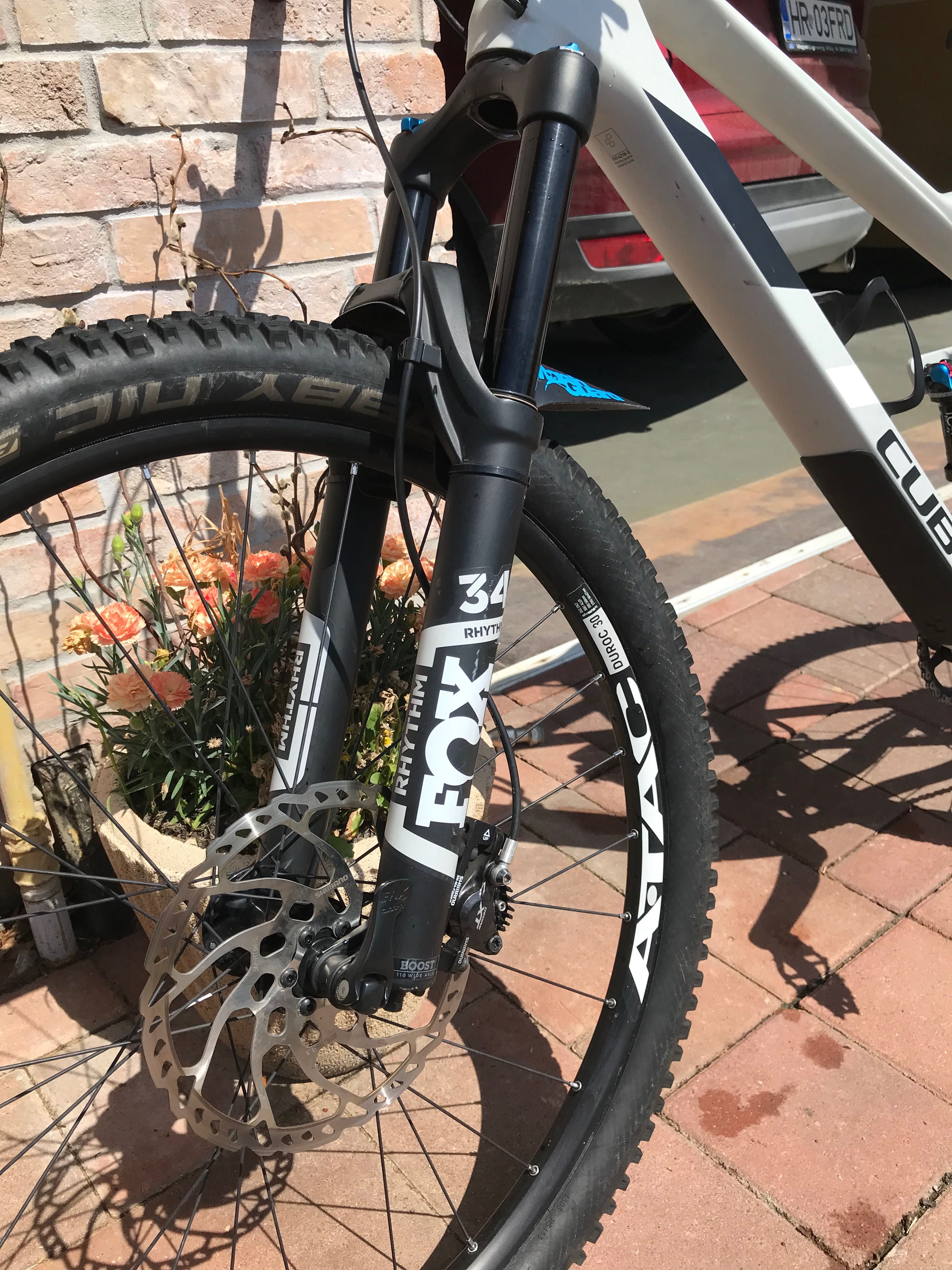 Schimb sau vând bicicleta 2019 Cube Stereo 140 HPC Race,