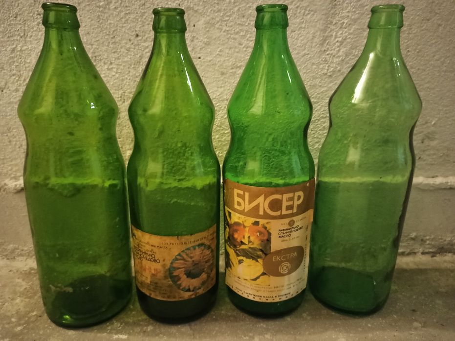 Продавам дамаджани шишета графа