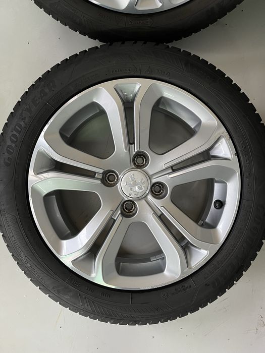 Оригинални джанти 16 цола 4х108 за Пежо 208 с гуми 195/55/16