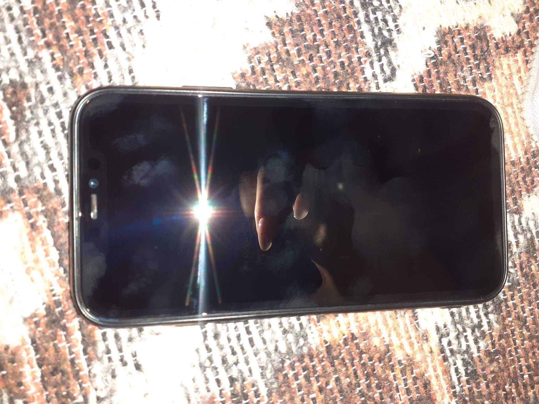 iPhone 11, vând urgent