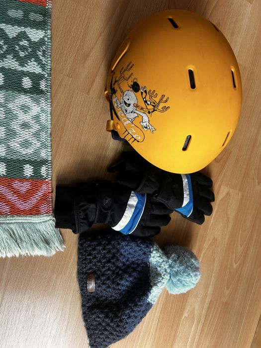 Set complet Casca SKI Wedze, manusi McKinley si caciulita WEDZE