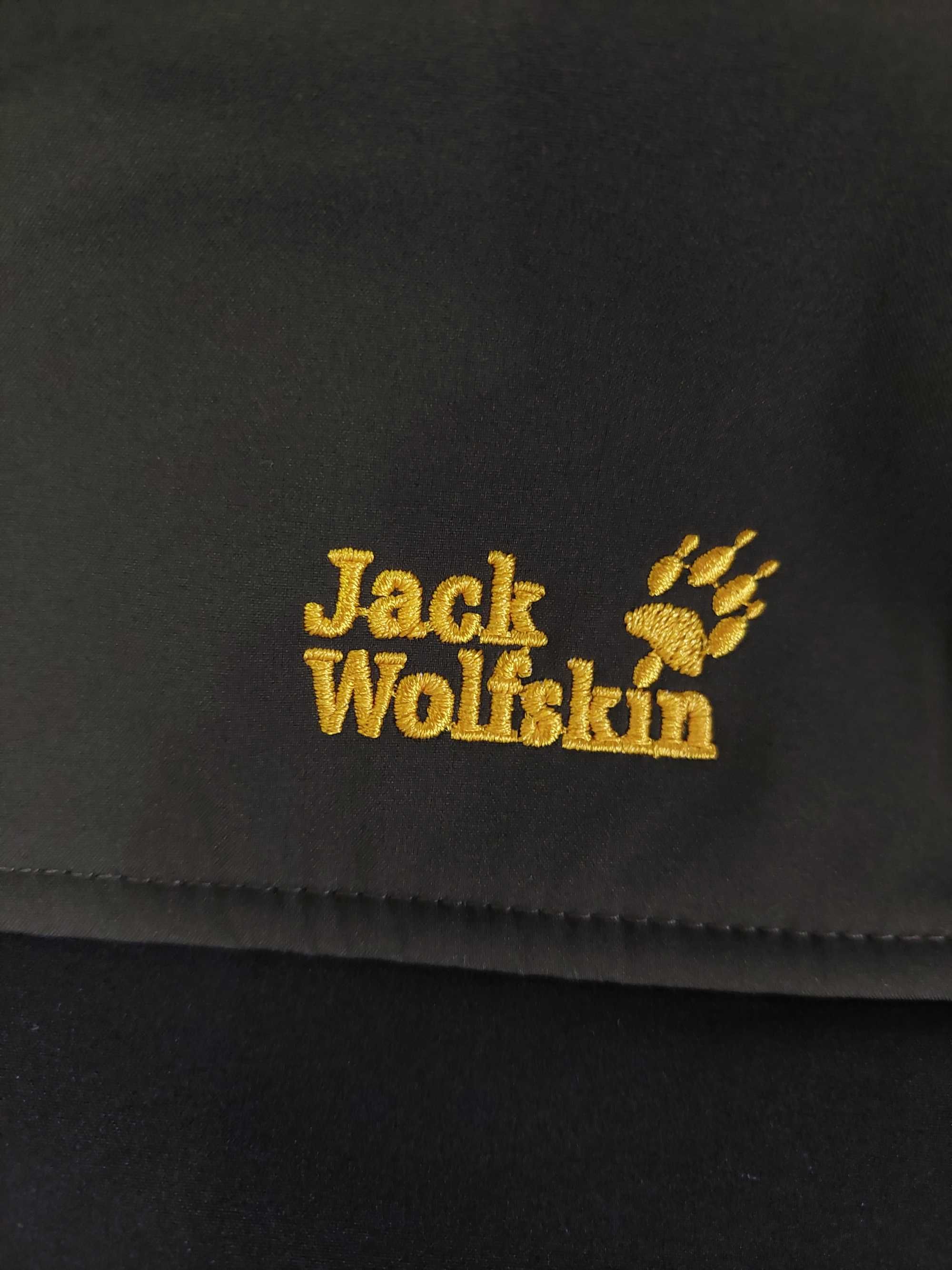 Яке Jack Wolfskin