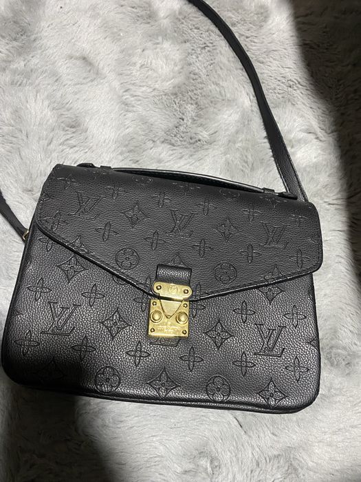 Geanta Louis Vuitton