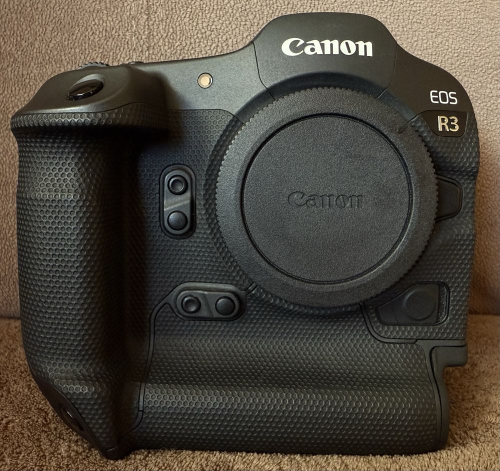Продавам Canon EOS R3