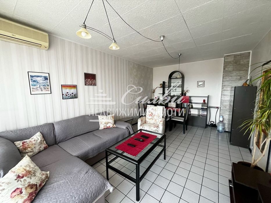 Тристаен апартамент - кв. Тракия!