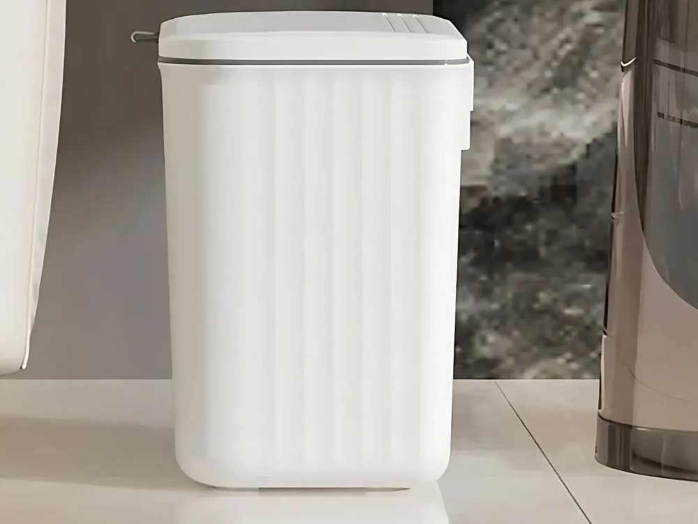 Кошче за отпадъци с капак за висящ монтаж на врата на шкаф – бяло, 9 L
