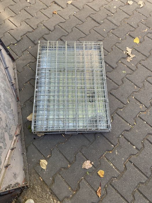 Продавам клетка за куче