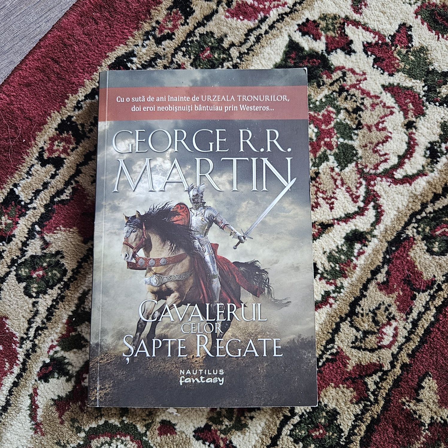 Cavalerul Celor Sapte Regate - G.R.R. Martin - impecabila