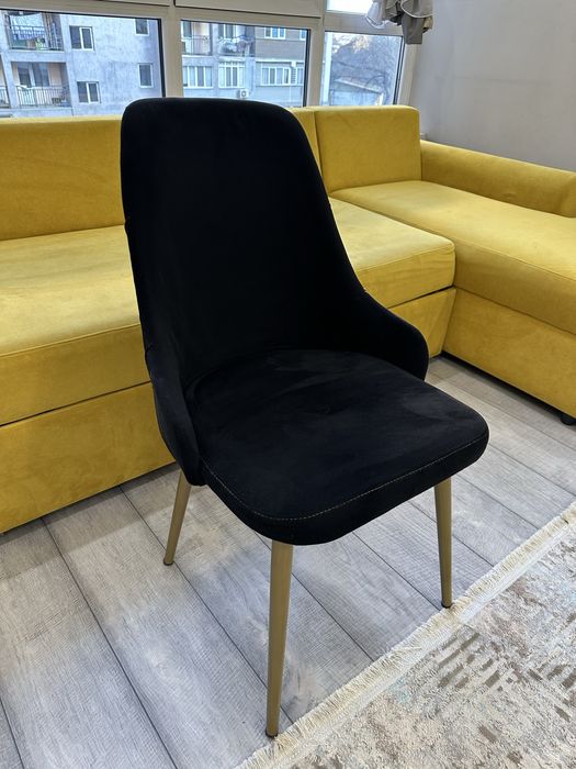 Продаю стильный бархатный стул!!!
