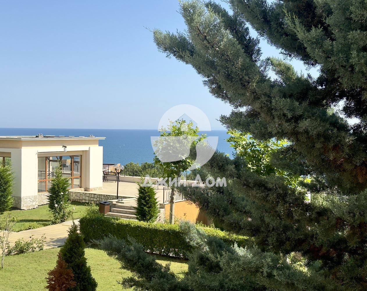 Двустаен апартамент с ГЛЕДКА МОРЕ в к-с „Сий Форт Клуб“, гр. Свети Вл
