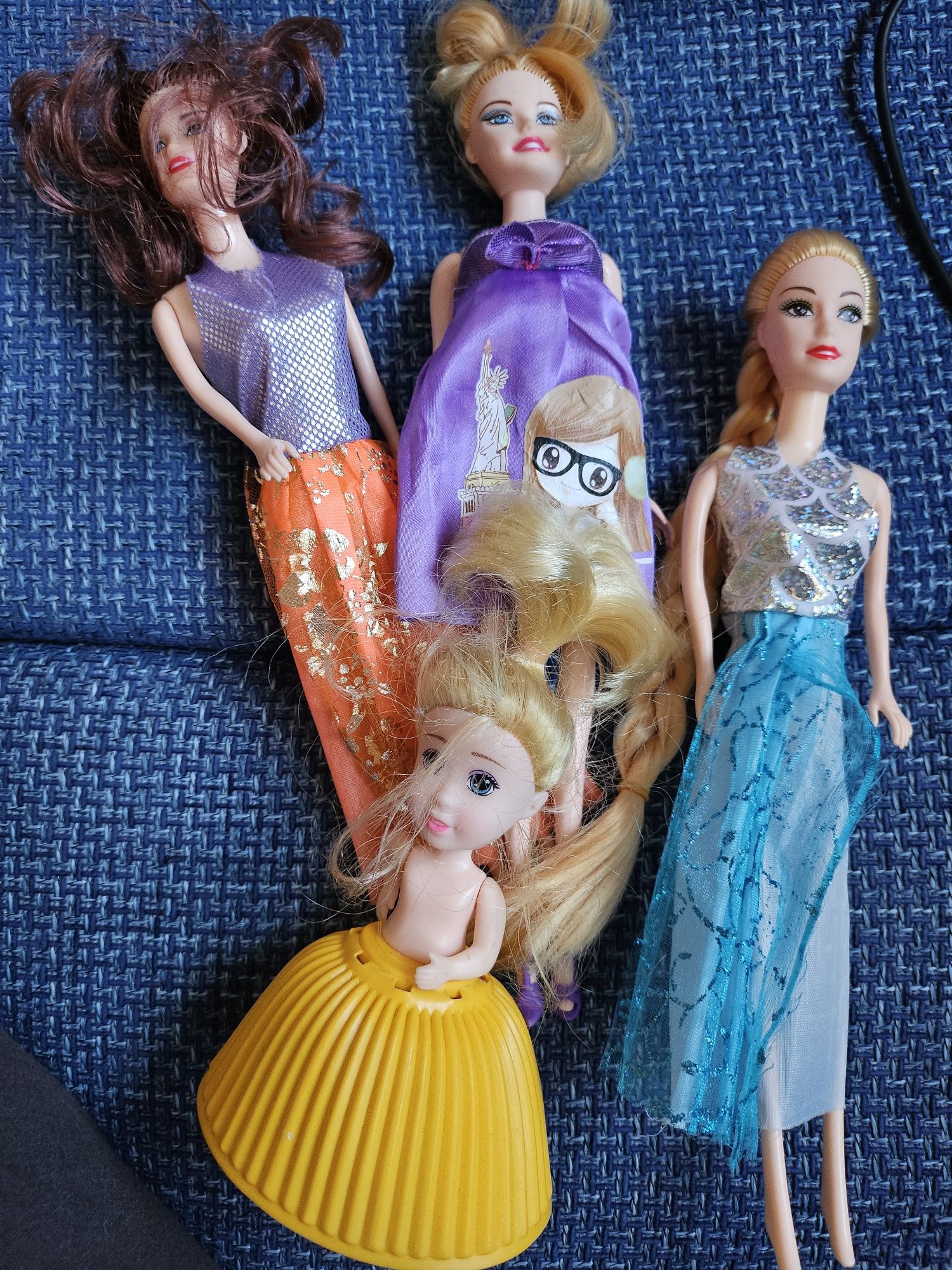 4 кукли без забележки
