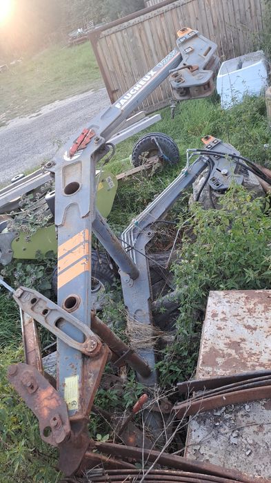 Incarcator frontal faucheux 4 cilindri