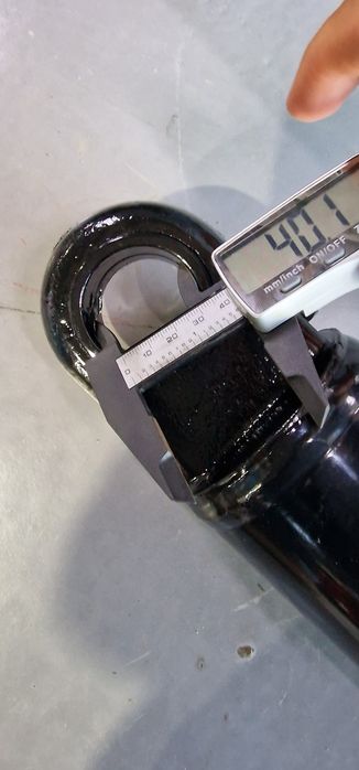 Cilindru hidraulic utilaje  se poate trimite prin curier rap