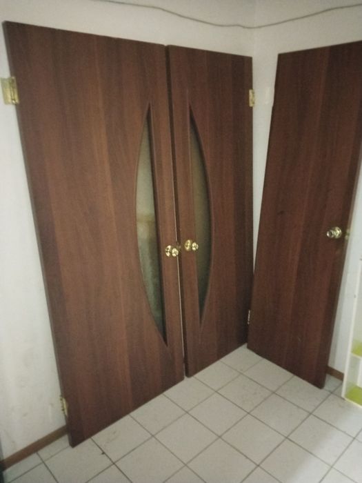 Двери межкомнатные Б/У, нормальное состояние, цена за ВСЕ, самовывоз.