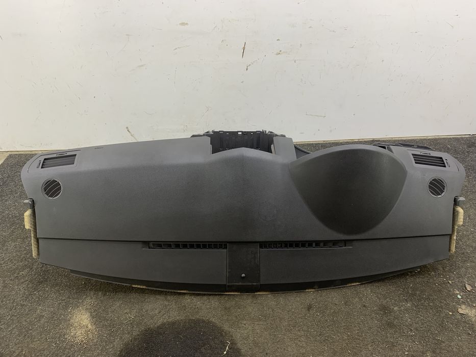 Dezmembrez Plansa bord de pe Opel Astra H 2004-2009