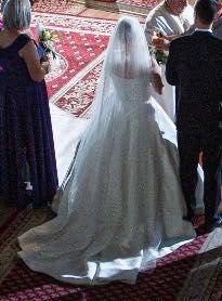 Rochie de mireasă cu trenă si corset reglabil