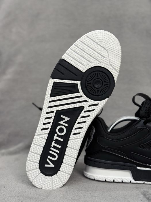 LV skates negrii marimea 45