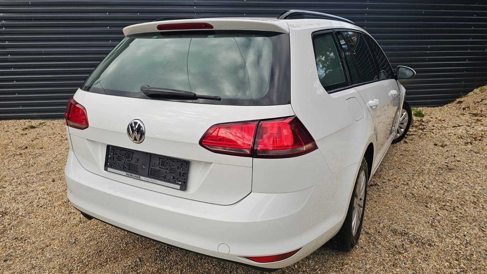 Volkswagen Golf 1.6 TDI 5700 € oferta valabila pana la 20.12