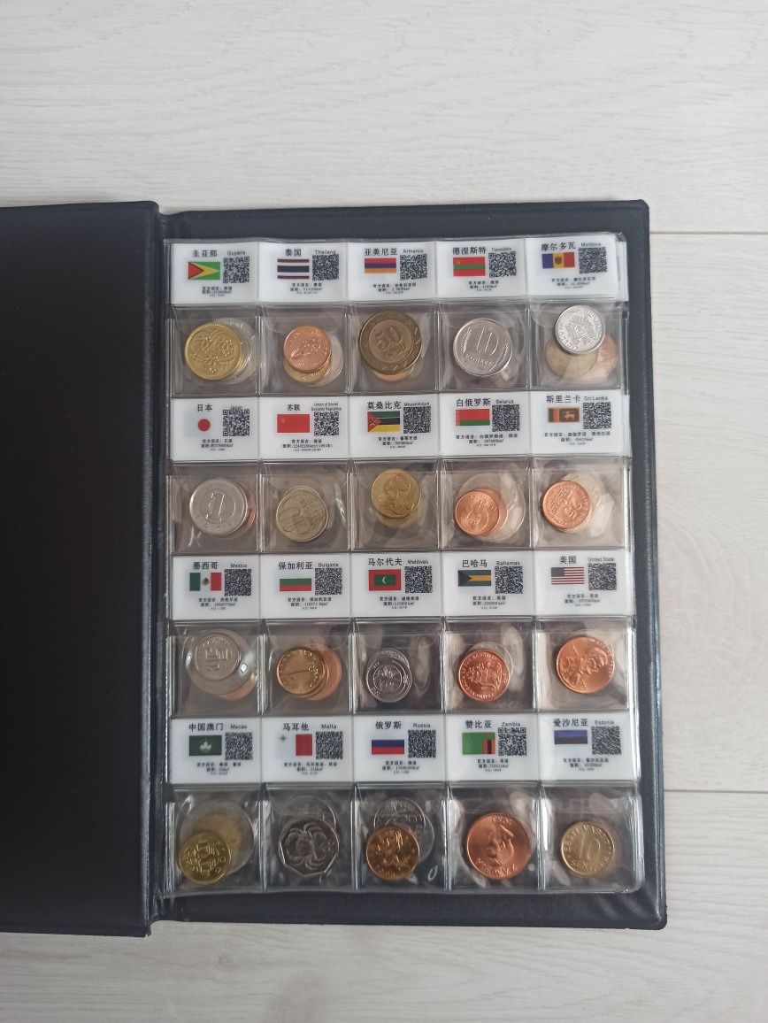 Продам альбом с монетами разных стран!