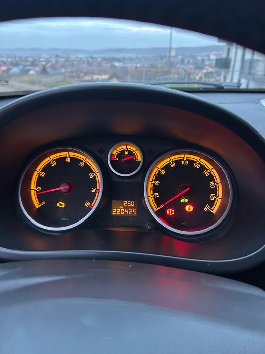 Se vinde Opel Corsa D 1.4 benzina