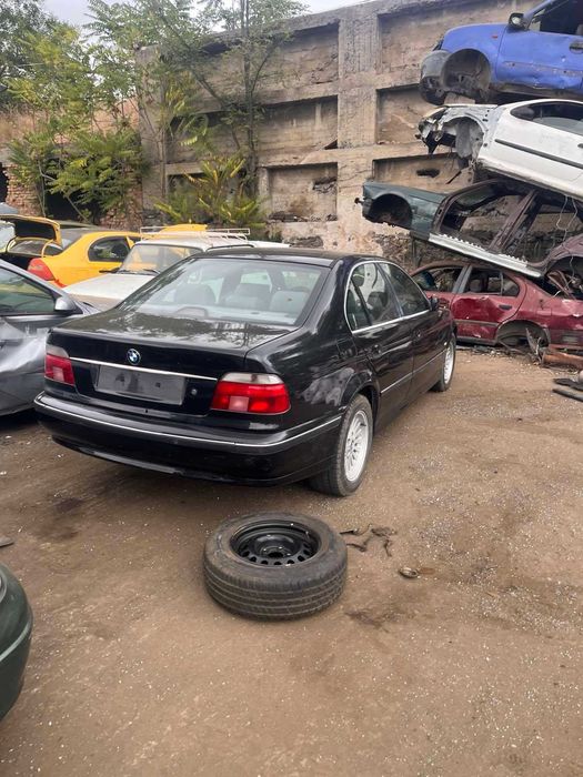 БМВ 525 Д  2.5 дизел 2000 година на части