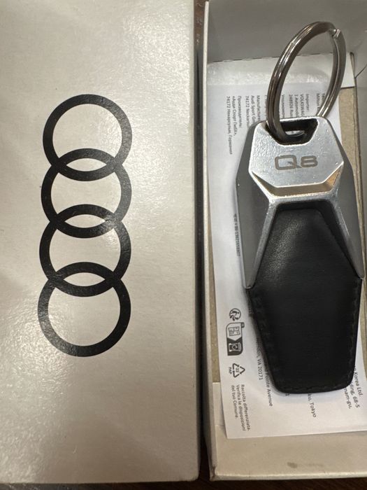 Ключодържател Audi Q8