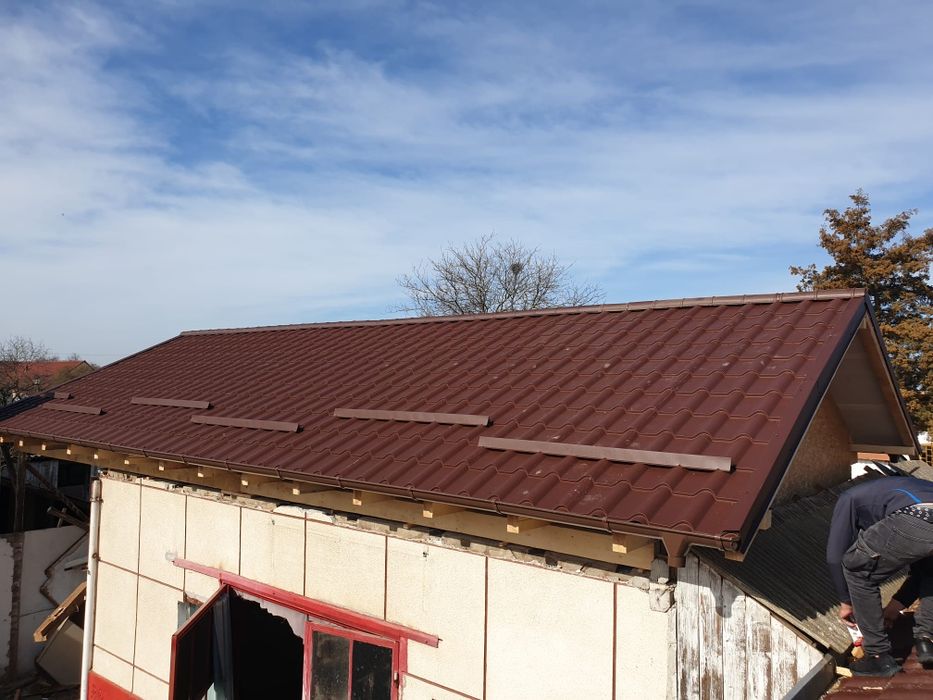 Acoperis tigla ceramica tigla metalica Reparatie inlocuire vopsire