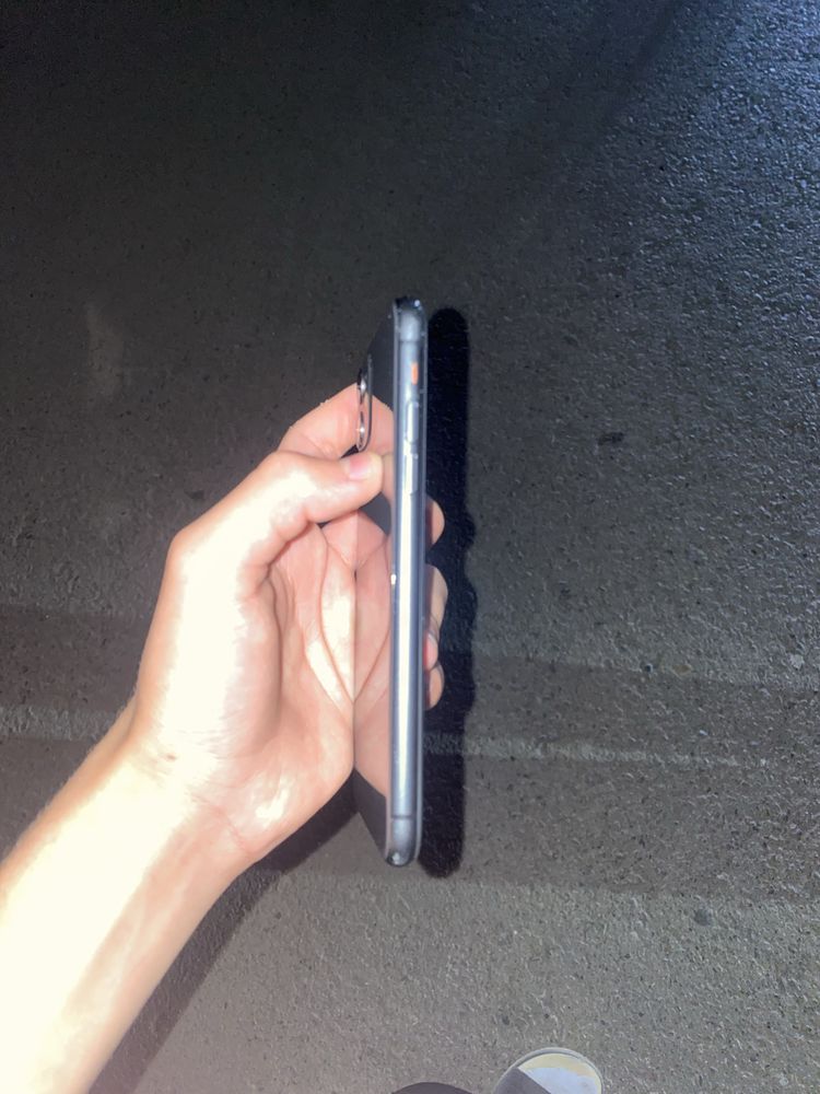 Iphone 11      64gb