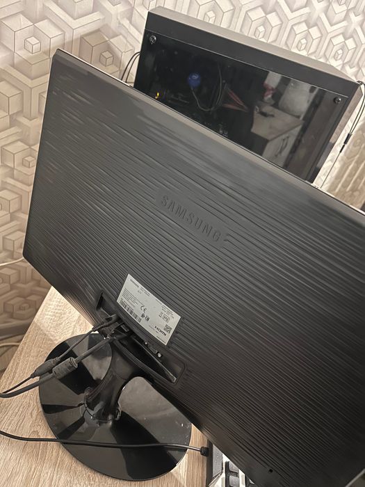 Samsung гейминг монитор