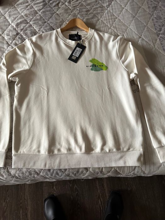 Нова блуза John Richmond